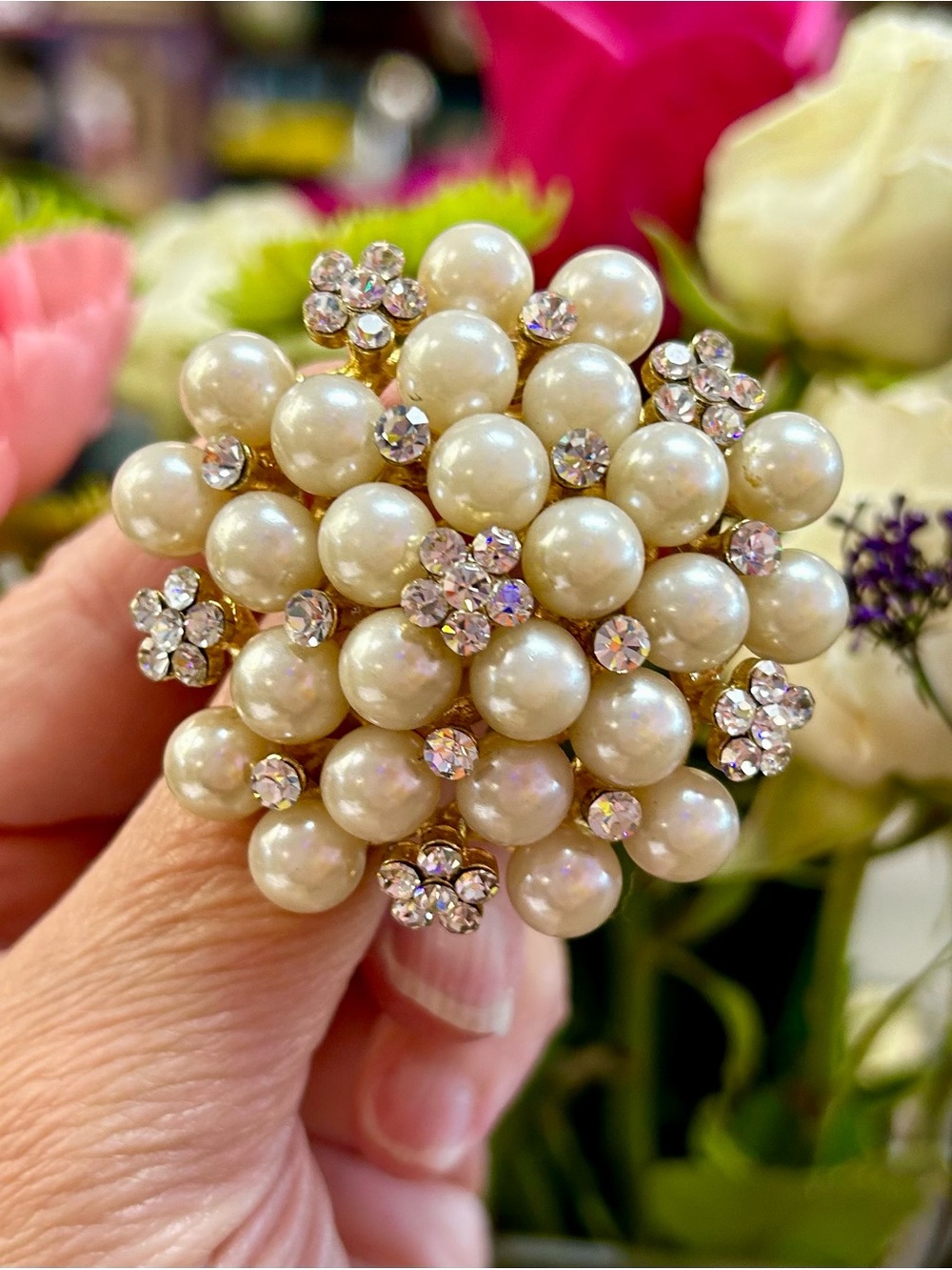 Lovely Vintage Faux Pearl Rhinestone Brooch
